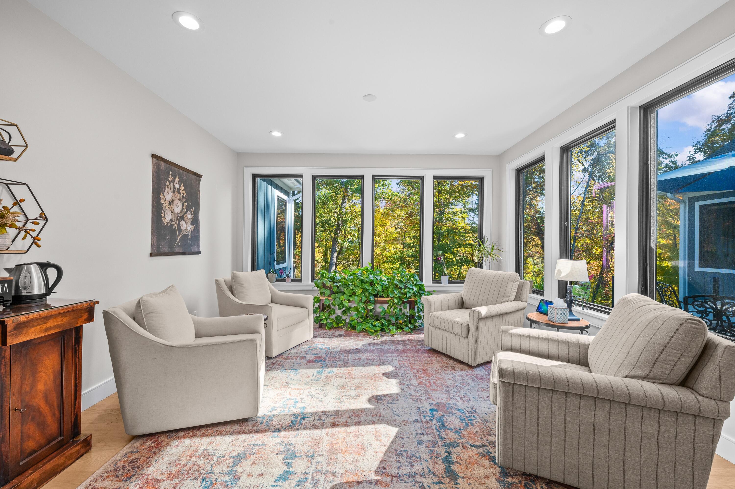 St. Joseph, Michigan, 49085, United States, 6 Bedrooms Bedrooms, ,6 BathroomsBathrooms,Residential,Active,1985598