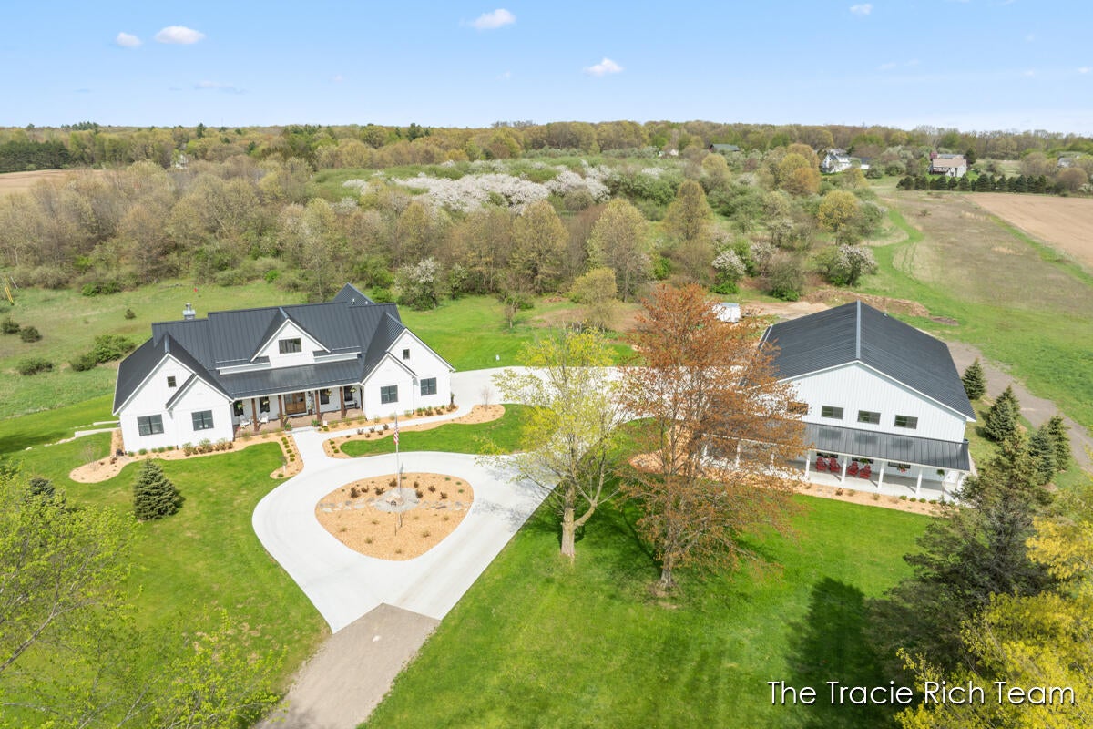 Rockford, Michigan, 49341, United States, 5 Bedrooms Bedrooms, ,5 BathroomsBathrooms,Residential,Active,1929409