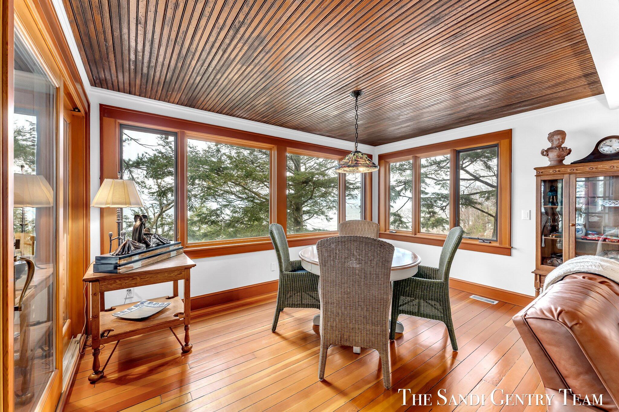 Grand Haven, Michigan, 49417, United States, ,4 BathroomsBathrooms,Residential,Active,1761642