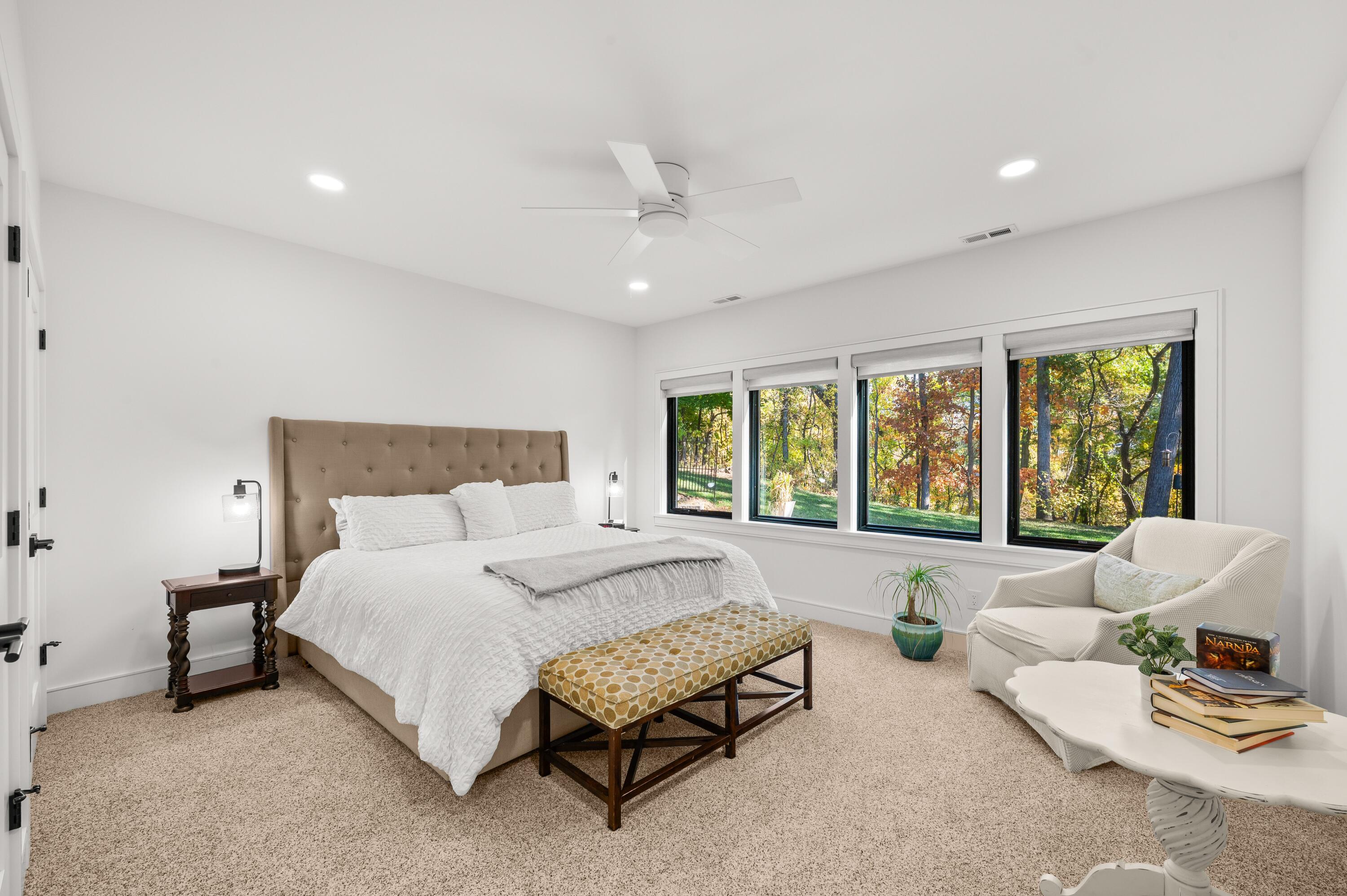 St. Joseph, Michigan, 49085, United States, 6 Bedrooms Bedrooms, ,6 BathroomsBathrooms,Residential,Active,1985598