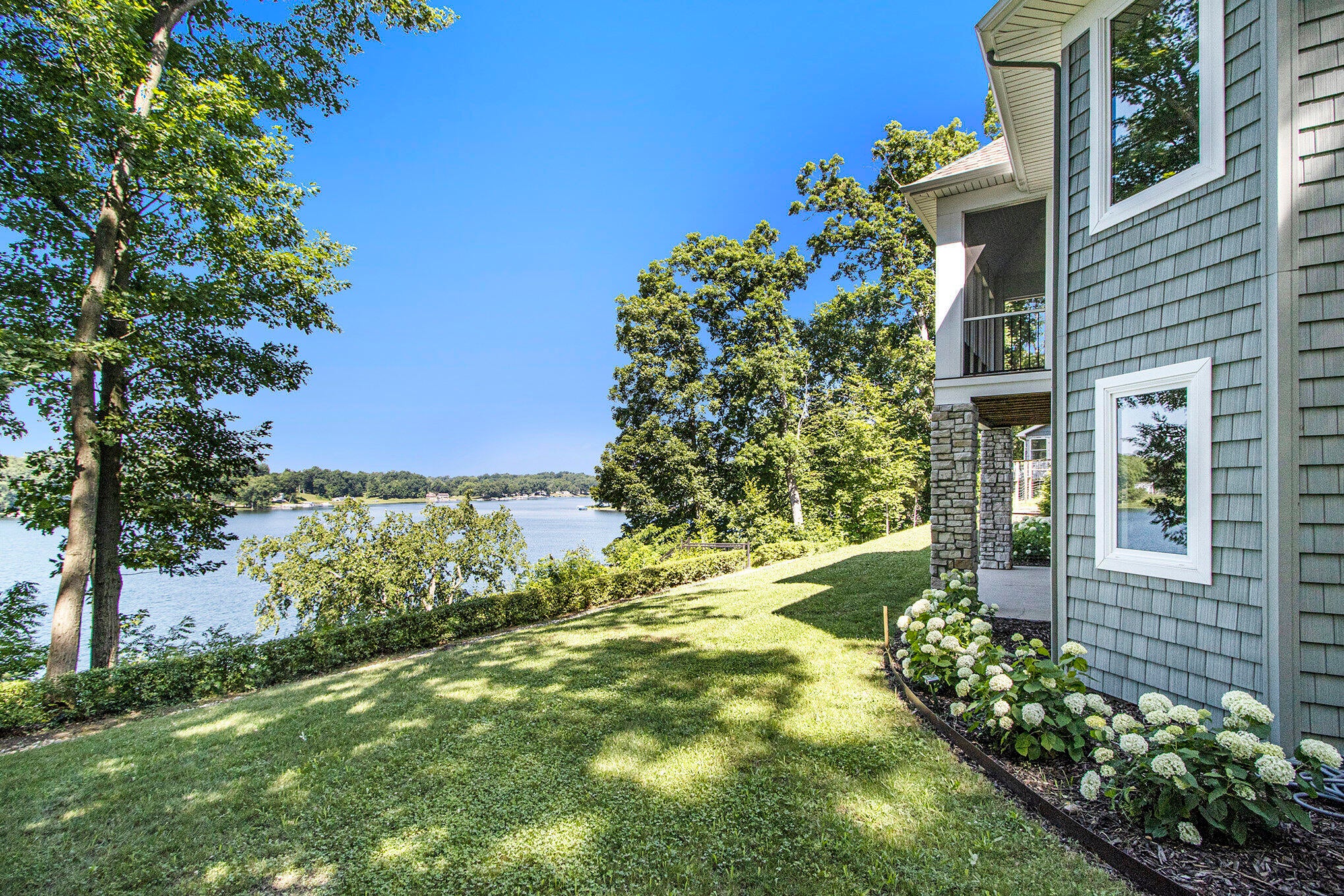 Three Rivers, Michigan, 49093, United States, 2 Bedrooms Bedrooms, ,3 BathroomsBathrooms,Residential,Active,1877808