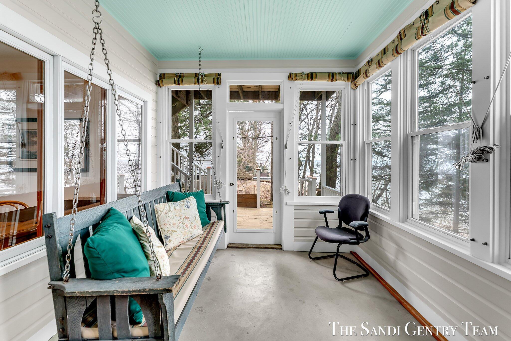 Grand Haven, Michigan, 49417, United States, ,4 BathroomsBathrooms,Residential,Active,1761642