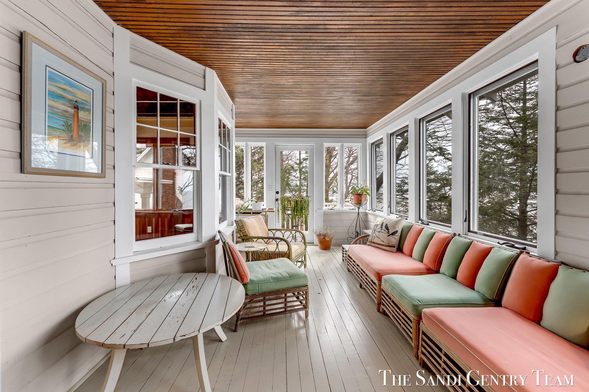 Grand Haven, Michigan, 49417, United States, ,4 BathroomsBathrooms,Residential,Active,1761642