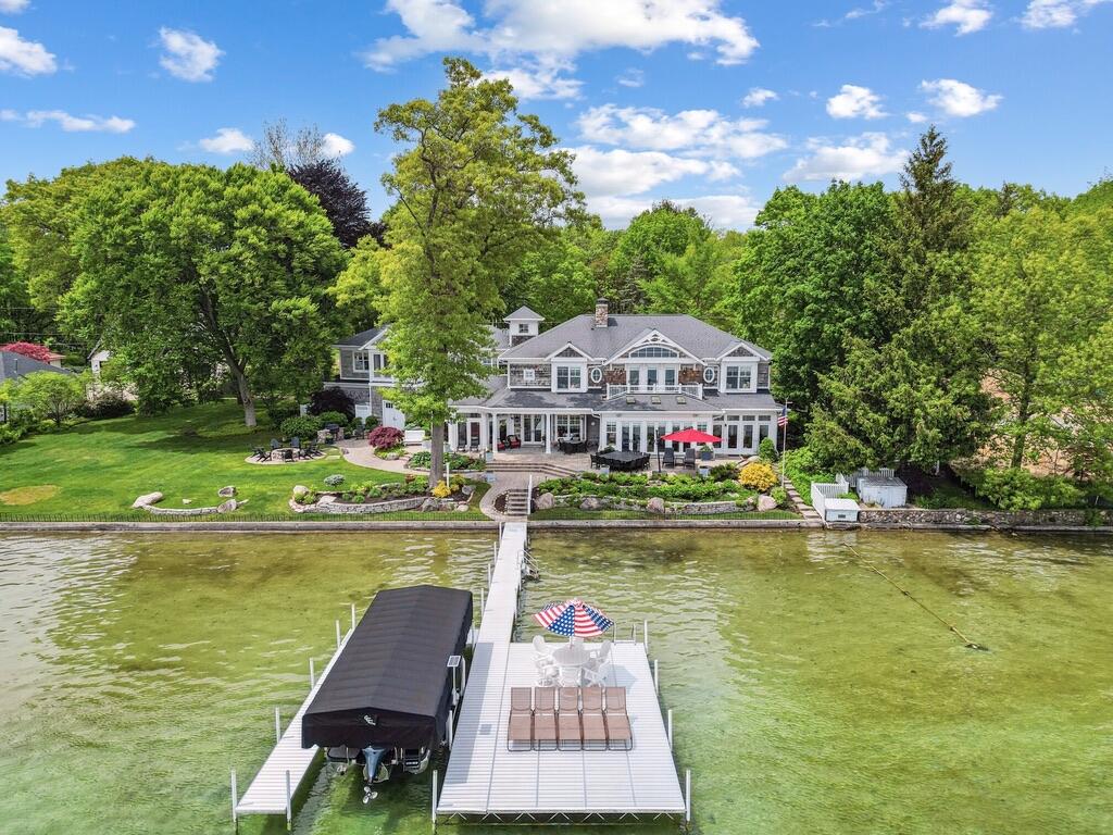 White Pigeon, Michigan, 49099, United States, 9 Bedrooms Bedrooms, ,9 BathroomsBathrooms,Residential,Active,1849554