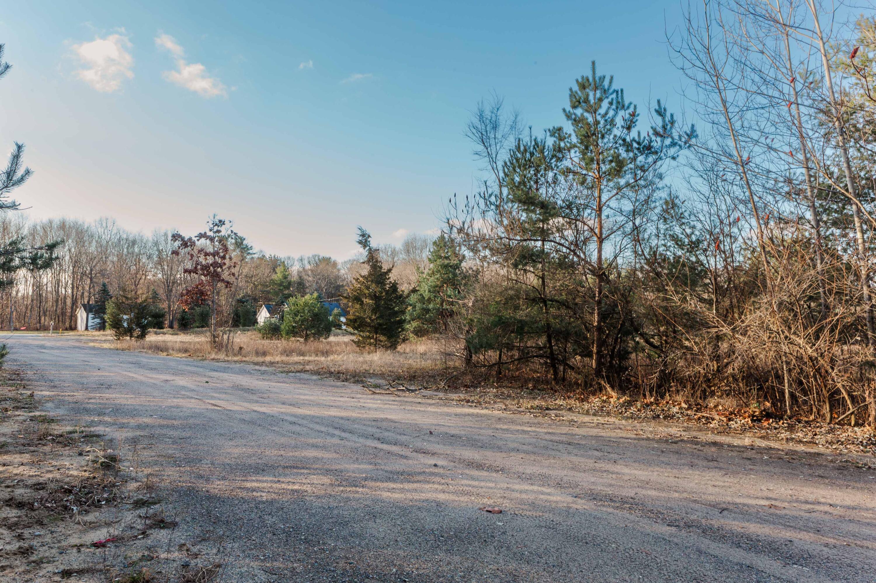 Saugatuck, Michigan, 49453, United States, ,5 BathroomsBathrooms,Residential,Pending,1769548