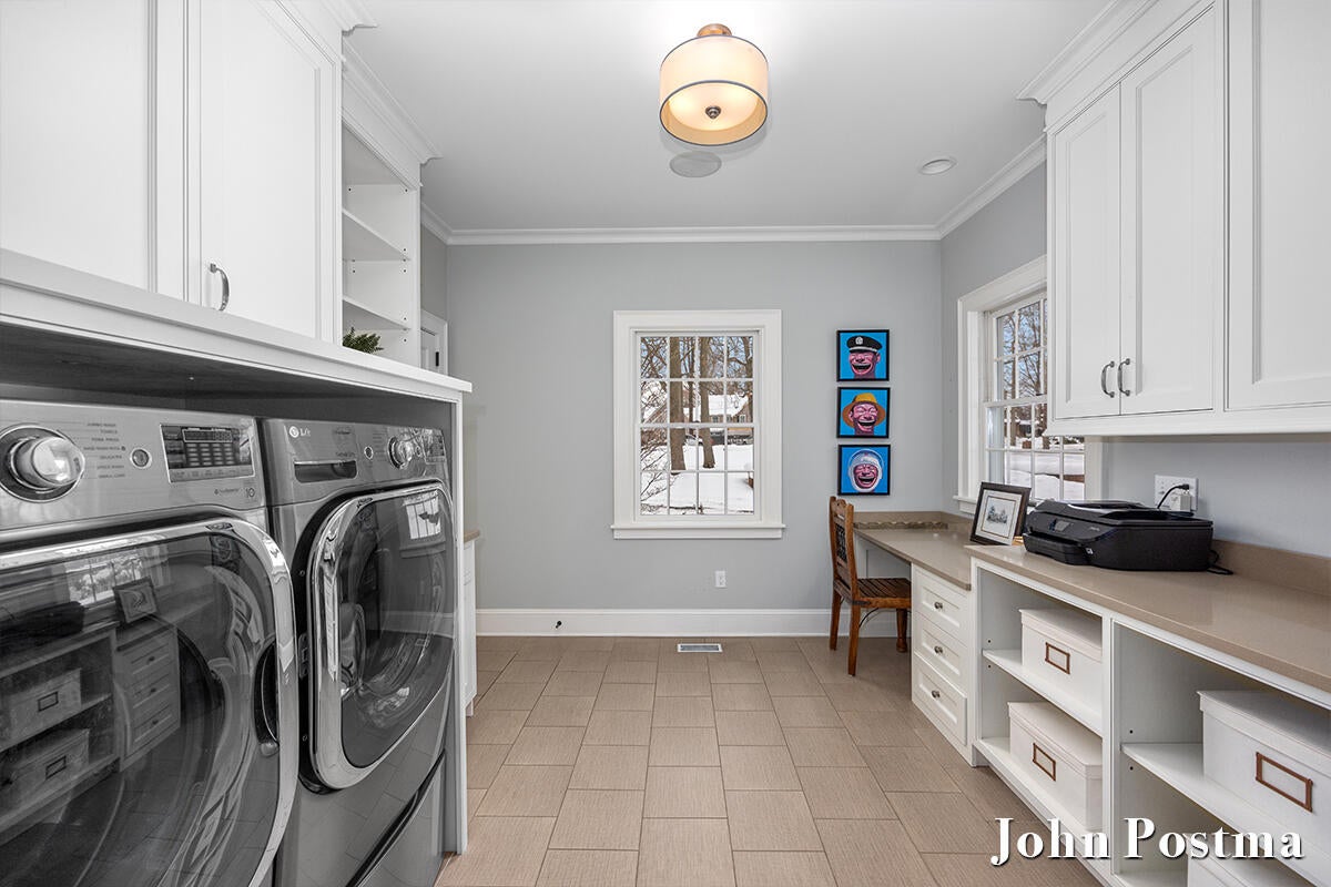 East Grand Rapids, Michigan, 49506, United States, 4 Bedrooms Bedrooms, ,6 BathroomsBathrooms,Residential,Active,2015444