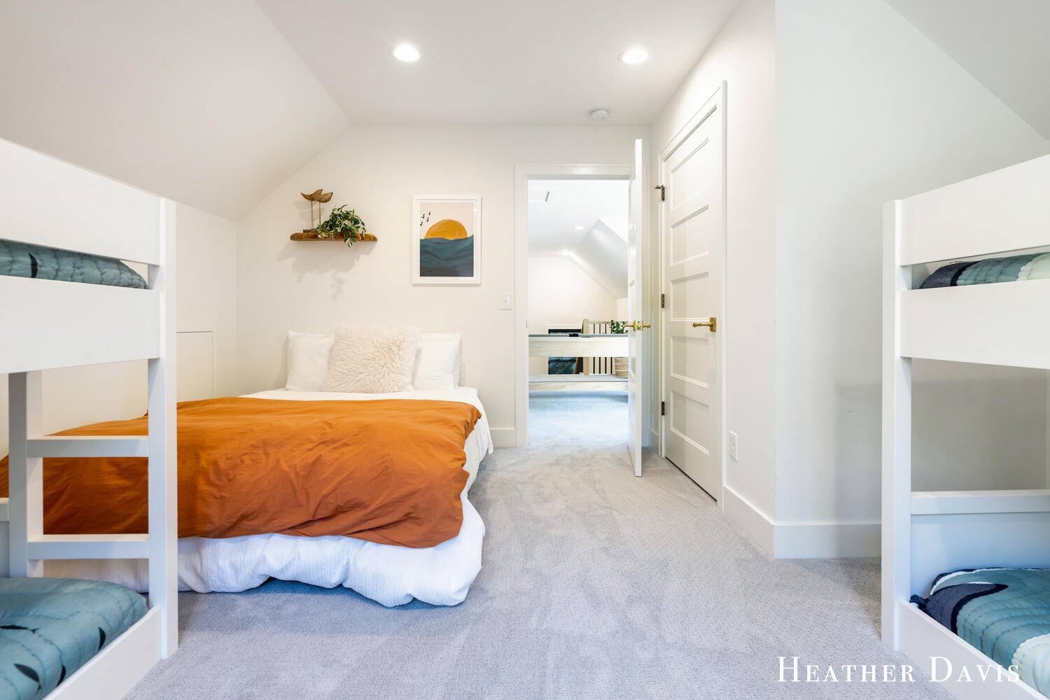 West Olive, Michigan, 49460, United States, 5 Bedrooms Bedrooms, ,6 BathroomsBathrooms,Residential,Active,1972174