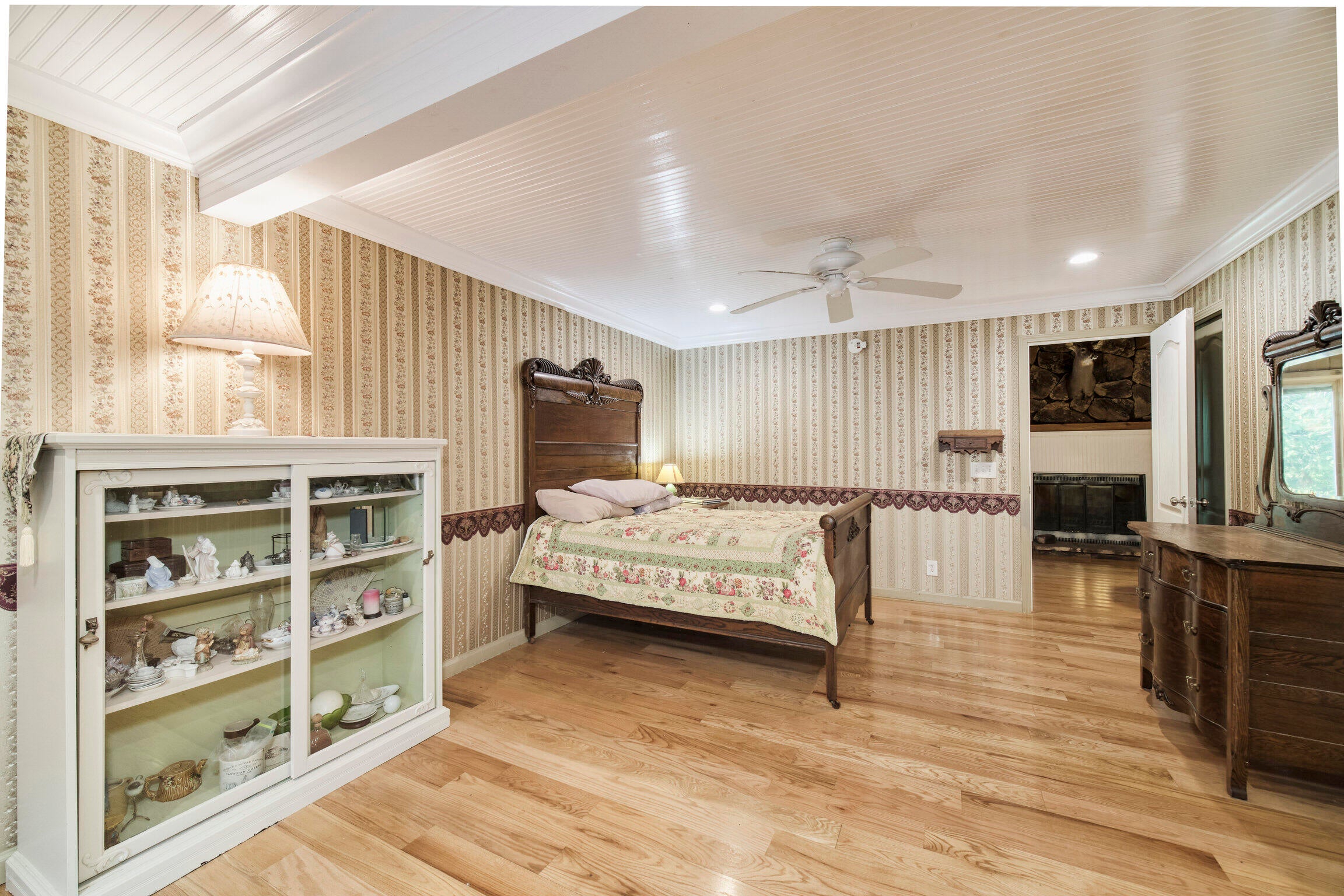 Manistee, Michigan, 49660, United States, 4 Bedrooms Bedrooms, ,4 BathroomsBathrooms,Residential,Active,1913051