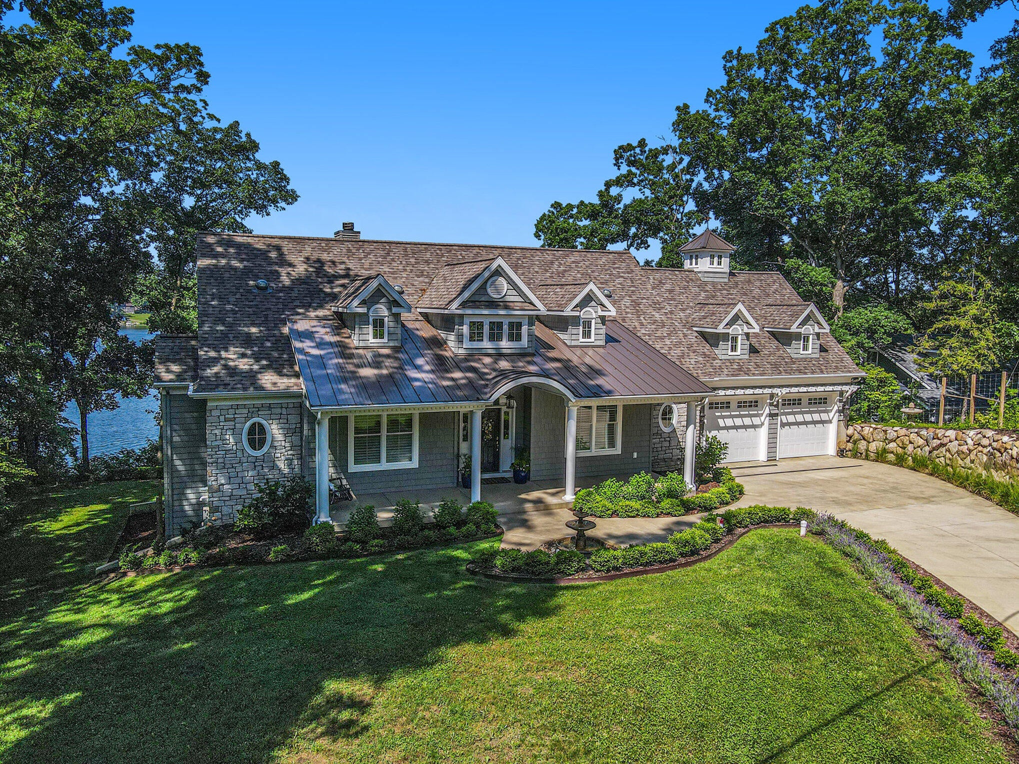 Three Rivers, Michigan, 49093, United States, 2 Bedrooms Bedrooms, ,3 BathroomsBathrooms,Residential,Active,1877808