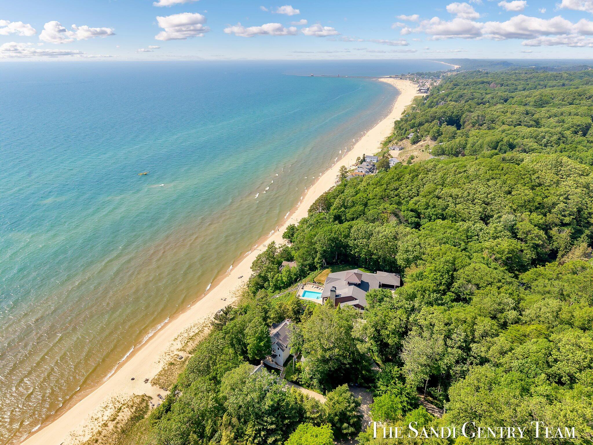 Grand Haven, Michigan, 49417, United States, ,4 BathroomsBathrooms,Residential,Active,1761642