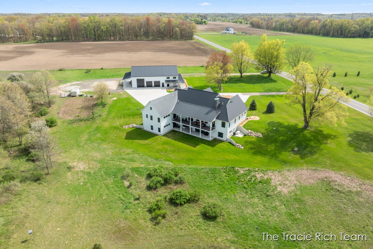 Rockford, Michigan, 49341, United States, 5 Bedrooms Bedrooms, ,5 BathroomsBathrooms,Residential,Active,1929409