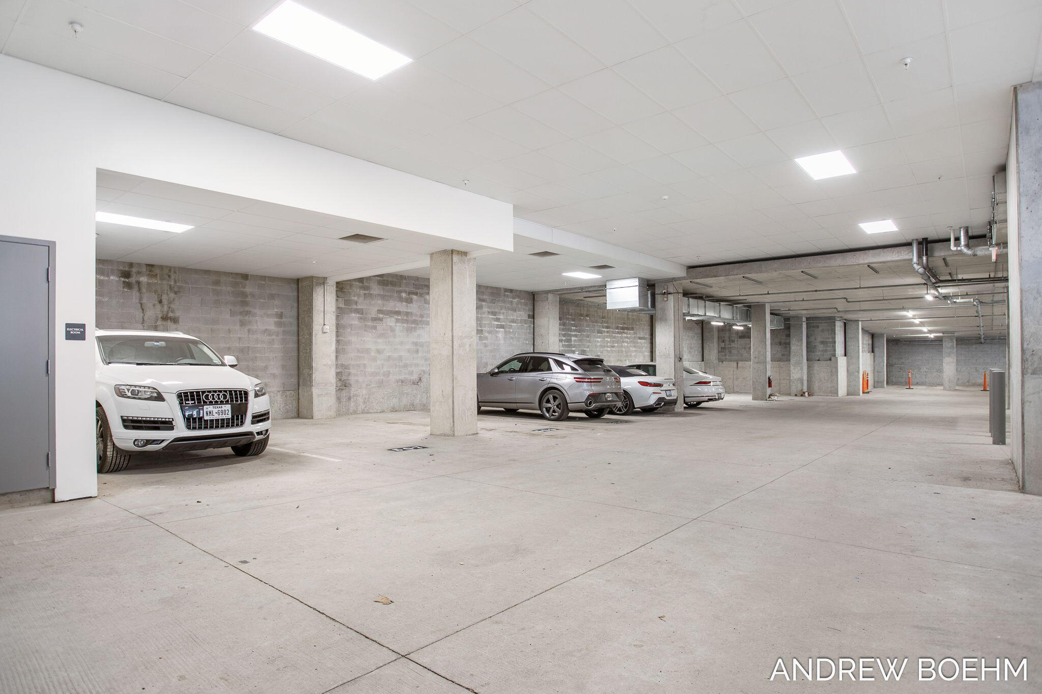 Holland, Michigan, 49423, United States, ,3 BathroomsBathrooms,Residential,Pending,1769506