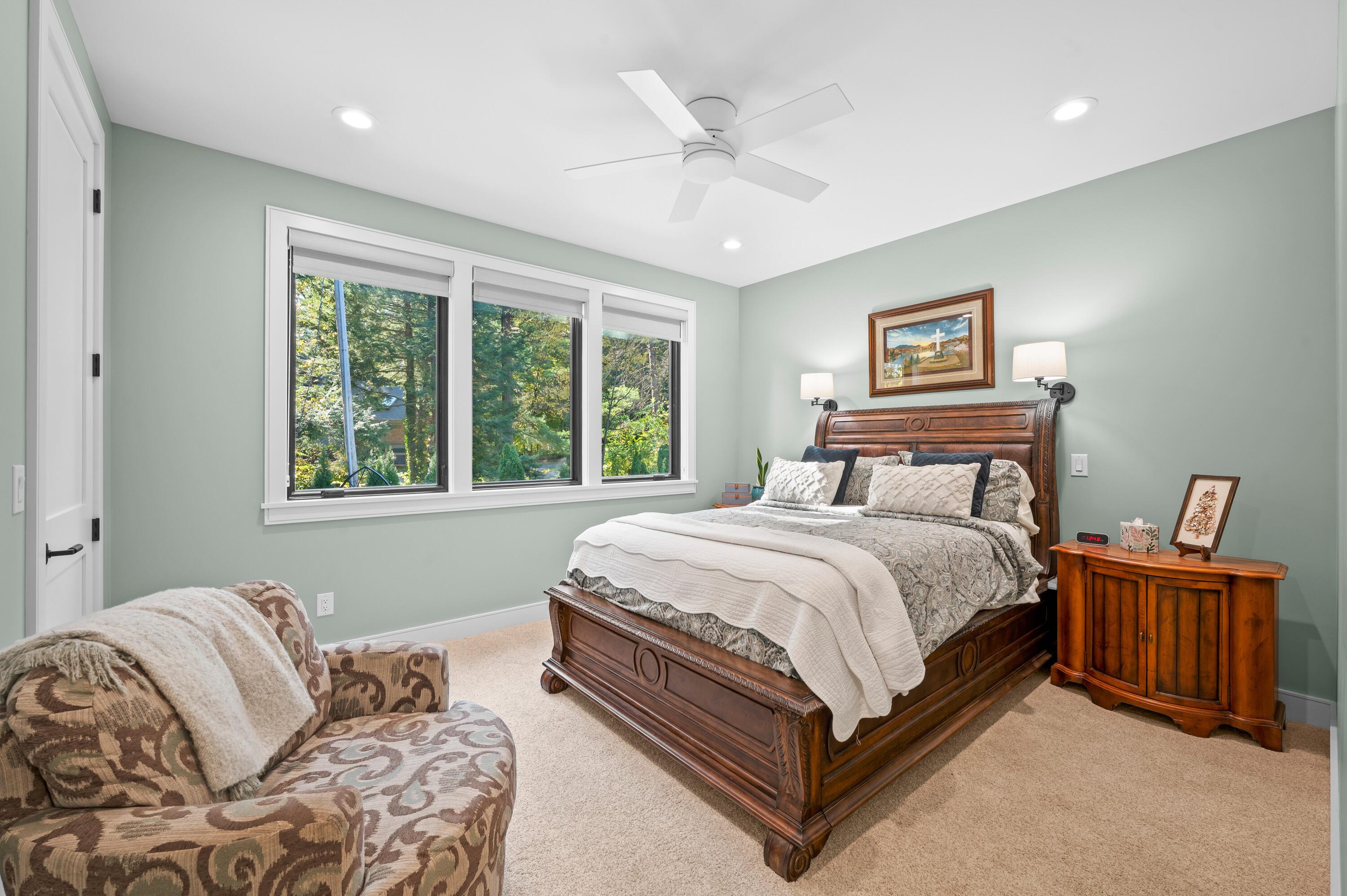 St. Joseph, Michigan, 49085, United States, 6 Bedrooms Bedrooms, ,6 BathroomsBathrooms,Residential,Active,1985598