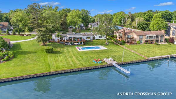 1627 S SHORE DR, HOLLAND, MI 49423 - Image 1