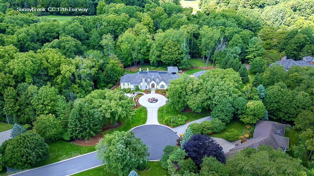 Grandville, Michigan, 49418, United States, 6 Bedrooms Bedrooms, ,9 BathroomsBathrooms,Residential,Active,1988461