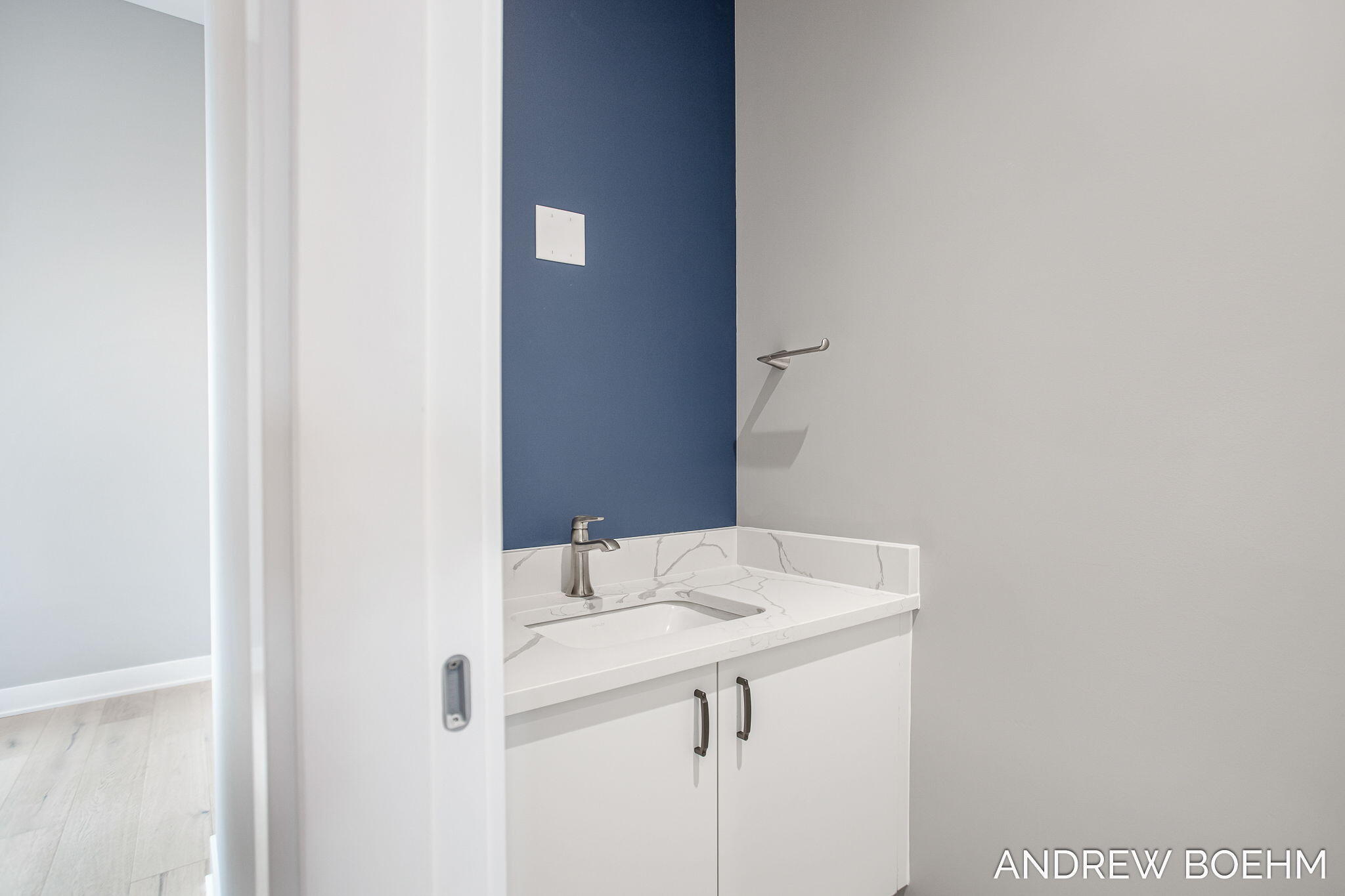 Holland, Michigan, 49423, United States, ,3 BathroomsBathrooms,Residential,Pending,1769506