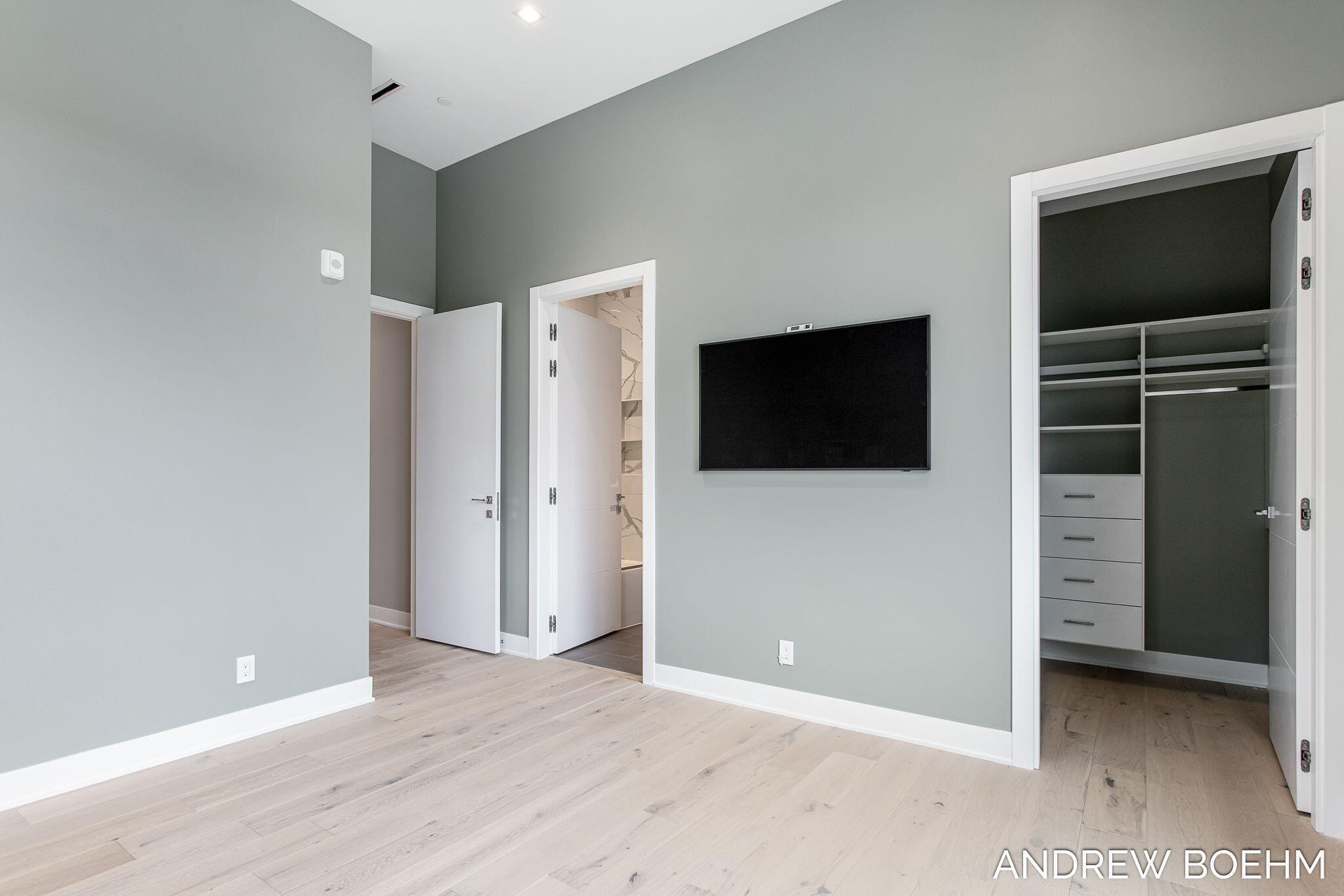 Holland, Michigan, 49423, United States, ,3 BathroomsBathrooms,Residential,Pending,1769506