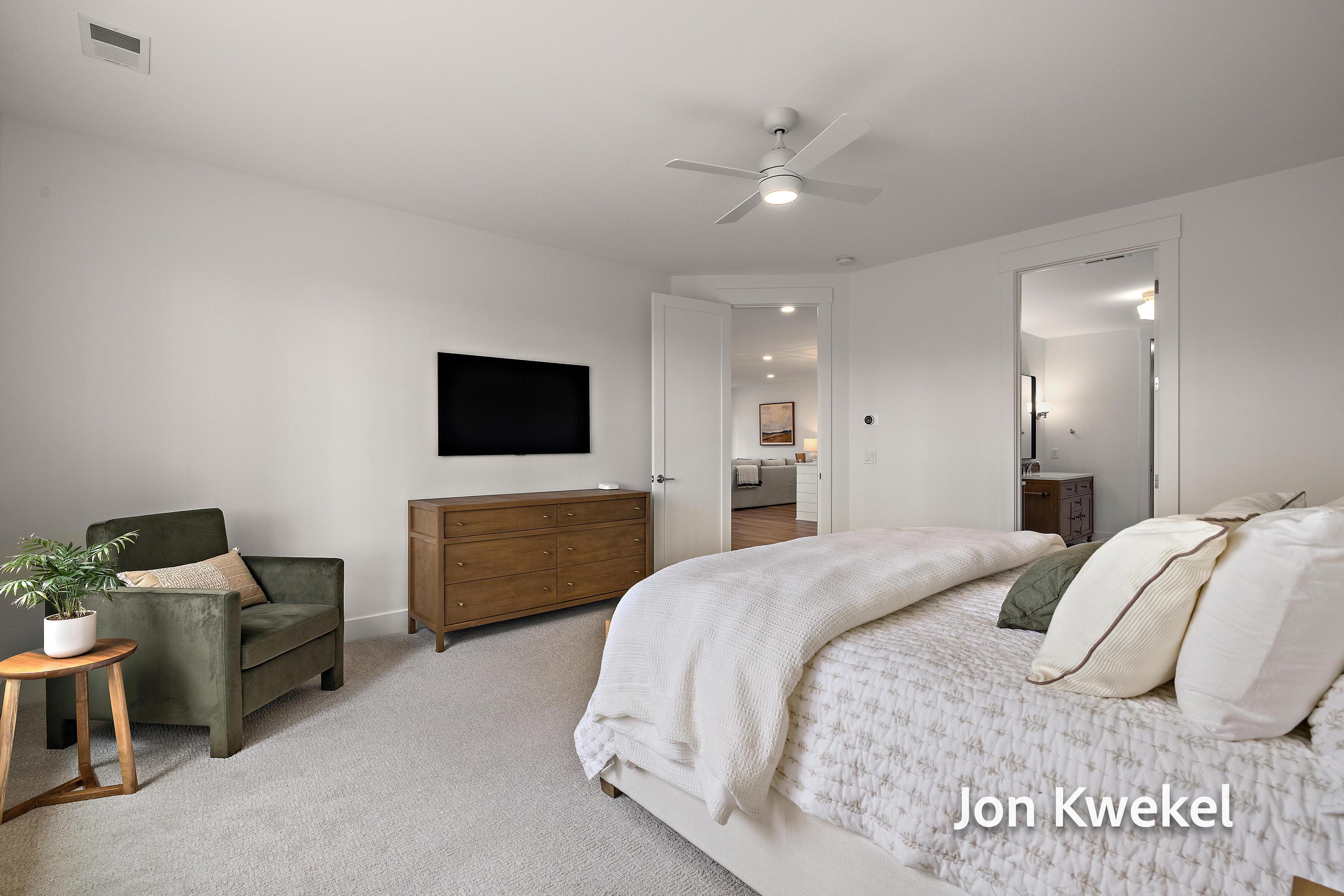 Holland, Michigan, 49424, United States, 5 Bedrooms Bedrooms, ,3 BathroomsBathrooms,Residential,Active,1762879