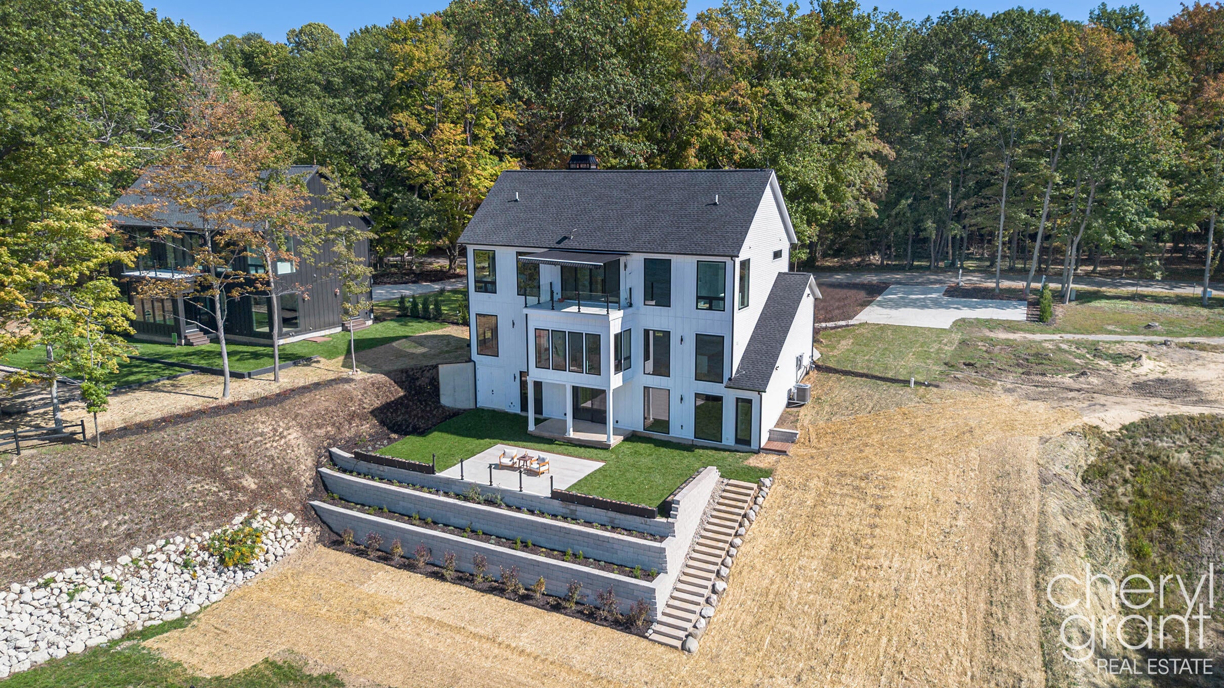 Fennville, Michigan, 49408, United States, 3 Bedrooms Bedrooms, ,4 BathroomsBathrooms,Residential,Active,1929432