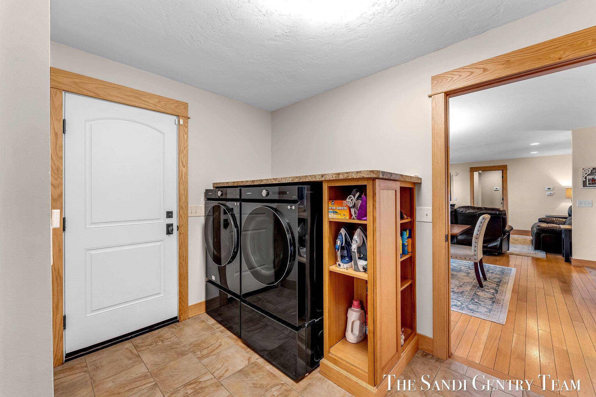 Spring Lake, Michigan, 49456, United States, 6 Bedrooms Bedrooms, ,5 BathroomsBathrooms,Residential,Active,1973307