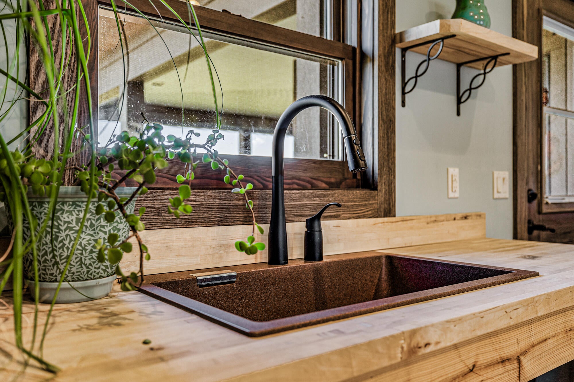 Berrien Springs, Michigan, 49103, United States, ,5 BathroomsBathrooms,Residential,Active,1849497