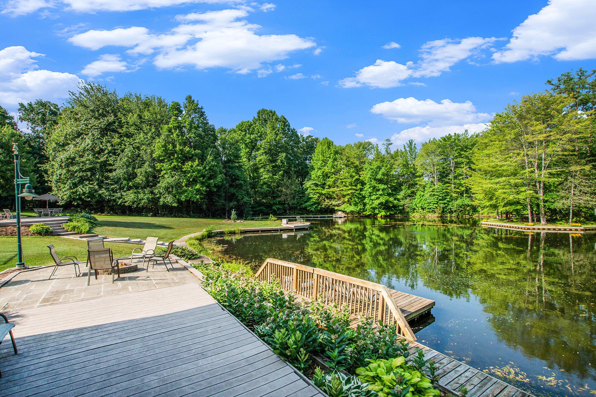 Holland, Michigan, 49423, United States, 4 Bedrooms Bedrooms, ,4 BathroomsBathrooms,Residential,Active,1914588