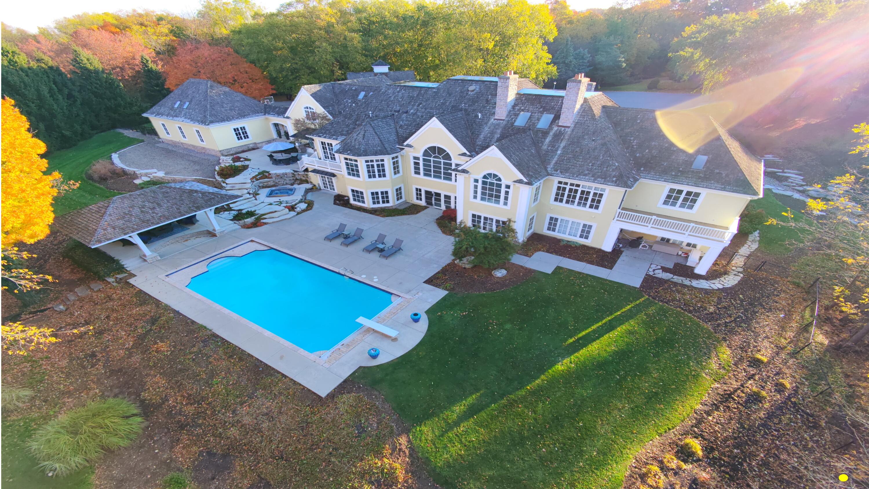 Grandville, Michigan, 49418, United States, 6 Bedrooms Bedrooms, ,9 BathroomsBathrooms,Residential,Active,1988461