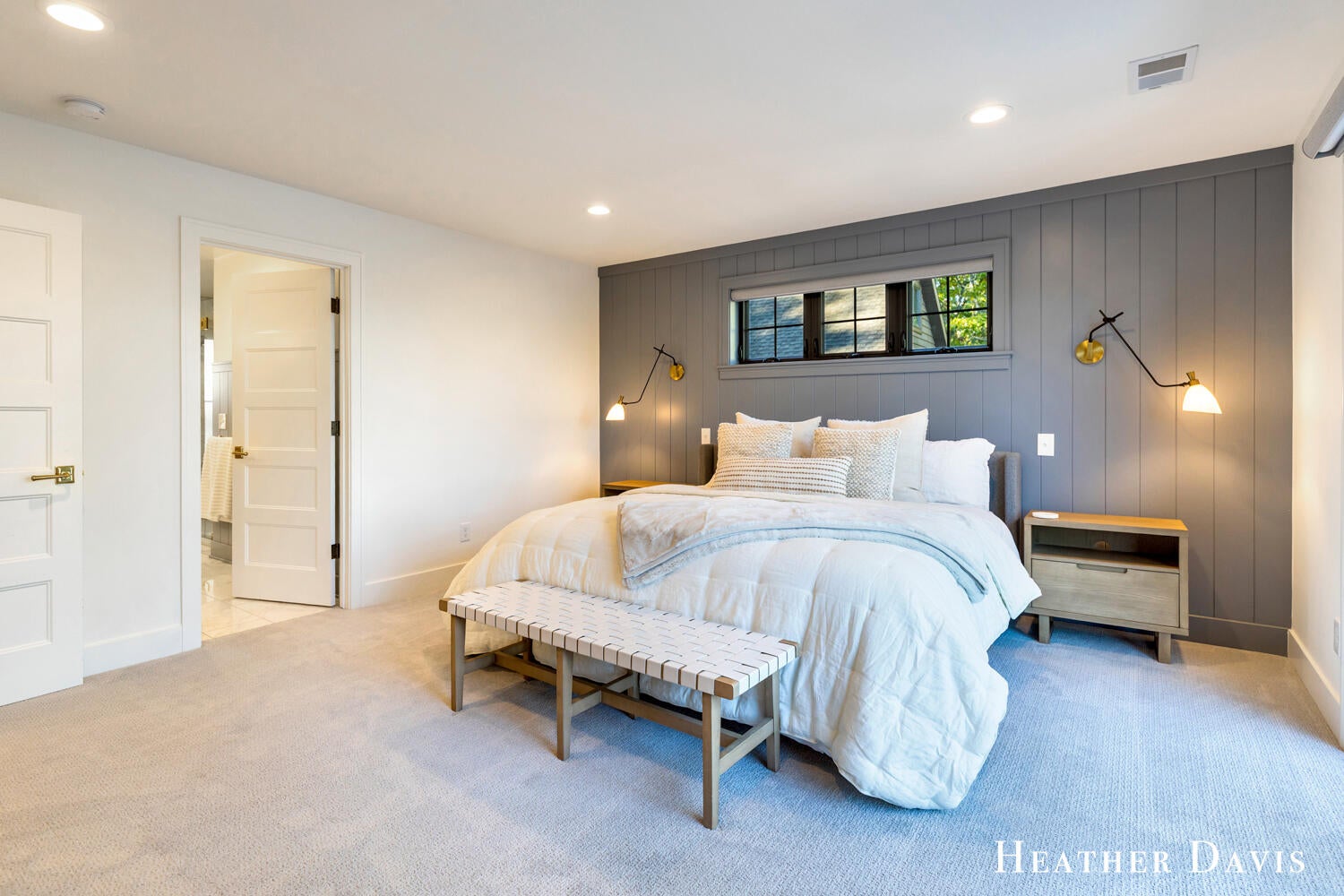 West Olive, Michigan, 49460, United States, 5 Bedrooms Bedrooms, ,6 BathroomsBathrooms,Residential,Active,1972174