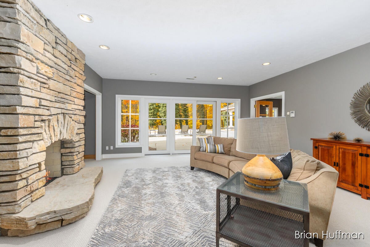 Grandville, Michigan, 49418, United States, 6 Bedrooms Bedrooms, ,9 BathroomsBathrooms,Residential,Active,1988461