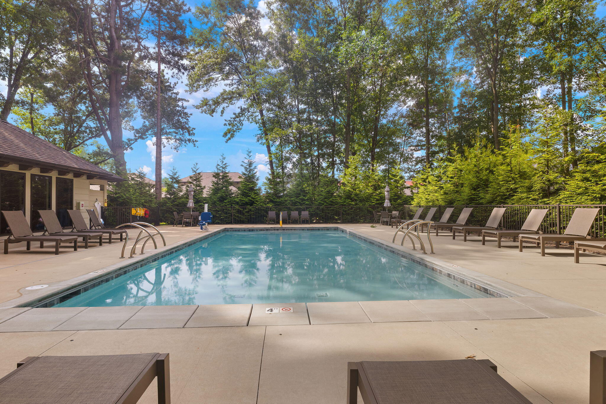 Holland, Michigan, 49424, United States, 5 Bedrooms Bedrooms, ,3 BathroomsBathrooms,Residential,Active,1762879