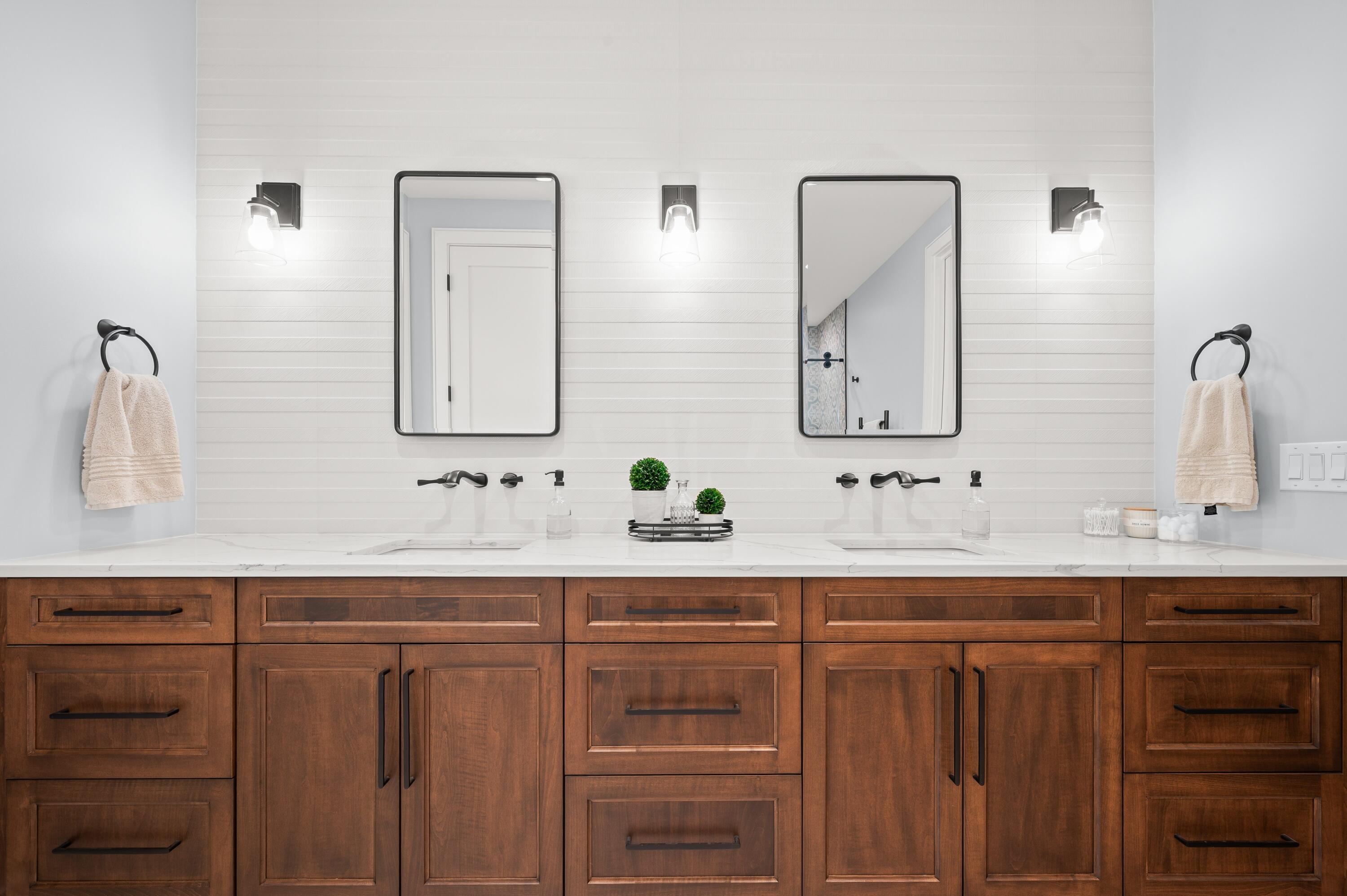 St. Joseph, Michigan, 49085, United States, 6 Bedrooms Bedrooms, ,6 BathroomsBathrooms,Residential,Active,1985598