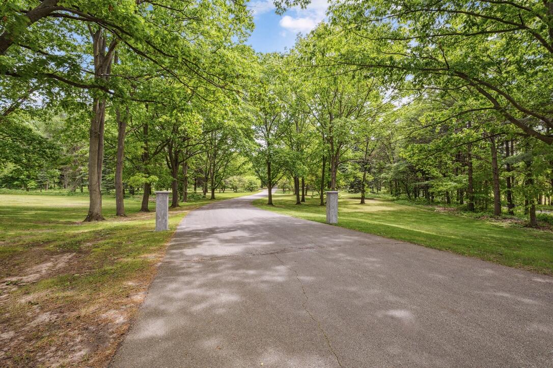 White Pigeon, Michigan, 49099, United States, 9 Bedrooms Bedrooms, ,9 BathroomsBathrooms,Residential,Active,1849554