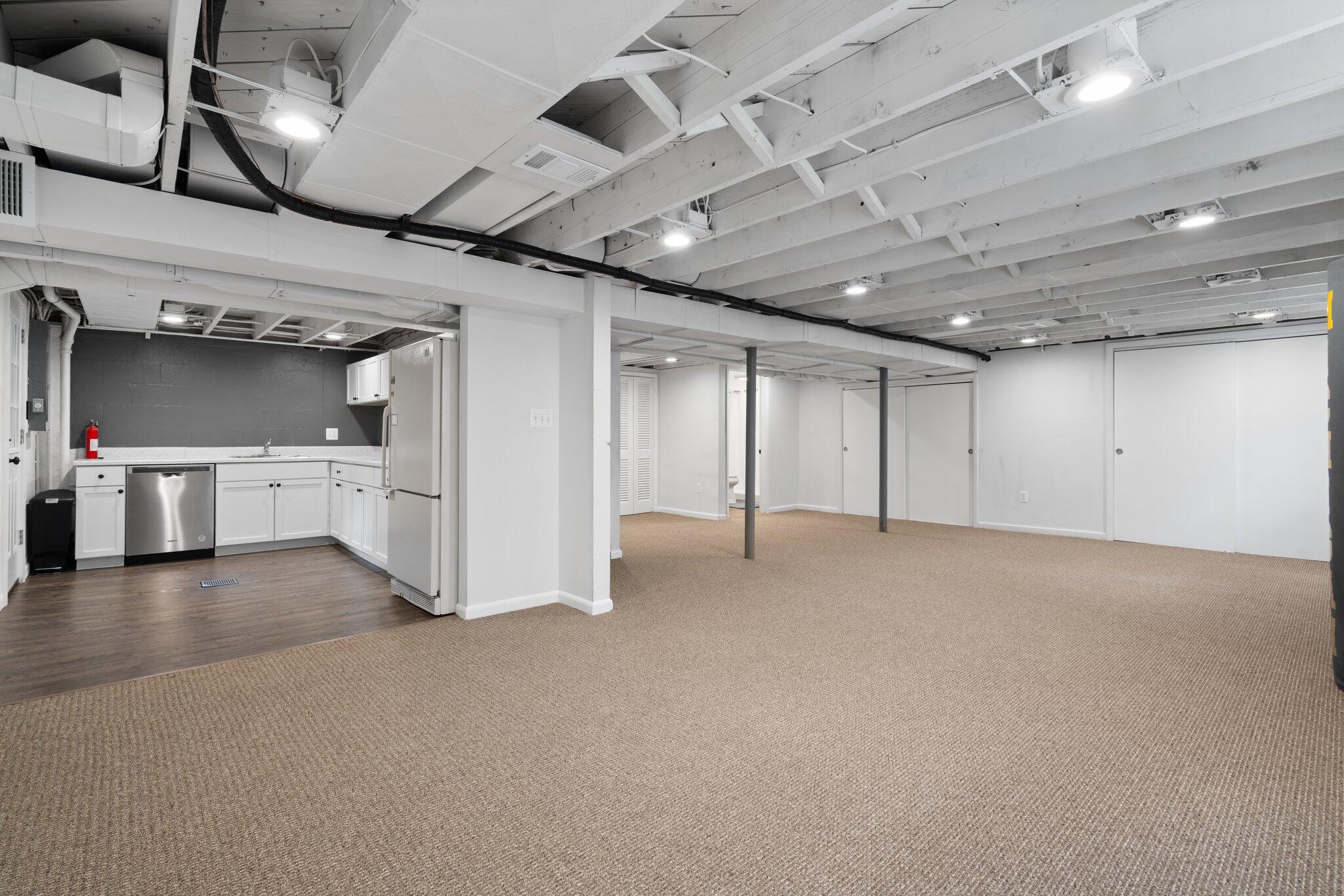 Ann Arbor, Michigan, 48104, United States, 4 Bedrooms Bedrooms, ,4 BathroomsBathrooms,Residential,Active,1831800