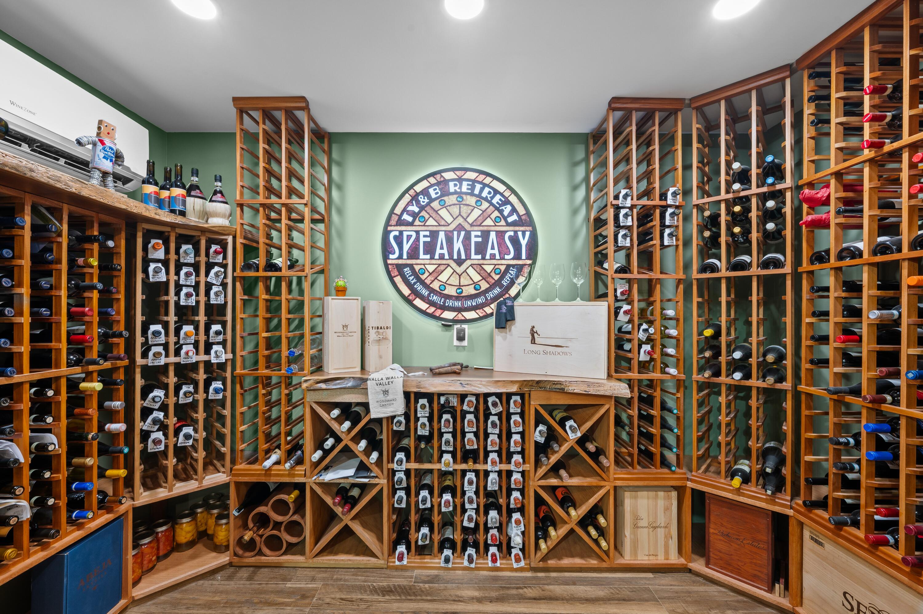 St. Joseph, Michigan, 49085, United States, 6 Bedrooms Bedrooms, ,6 BathroomsBathrooms,Residential,Active,1985598