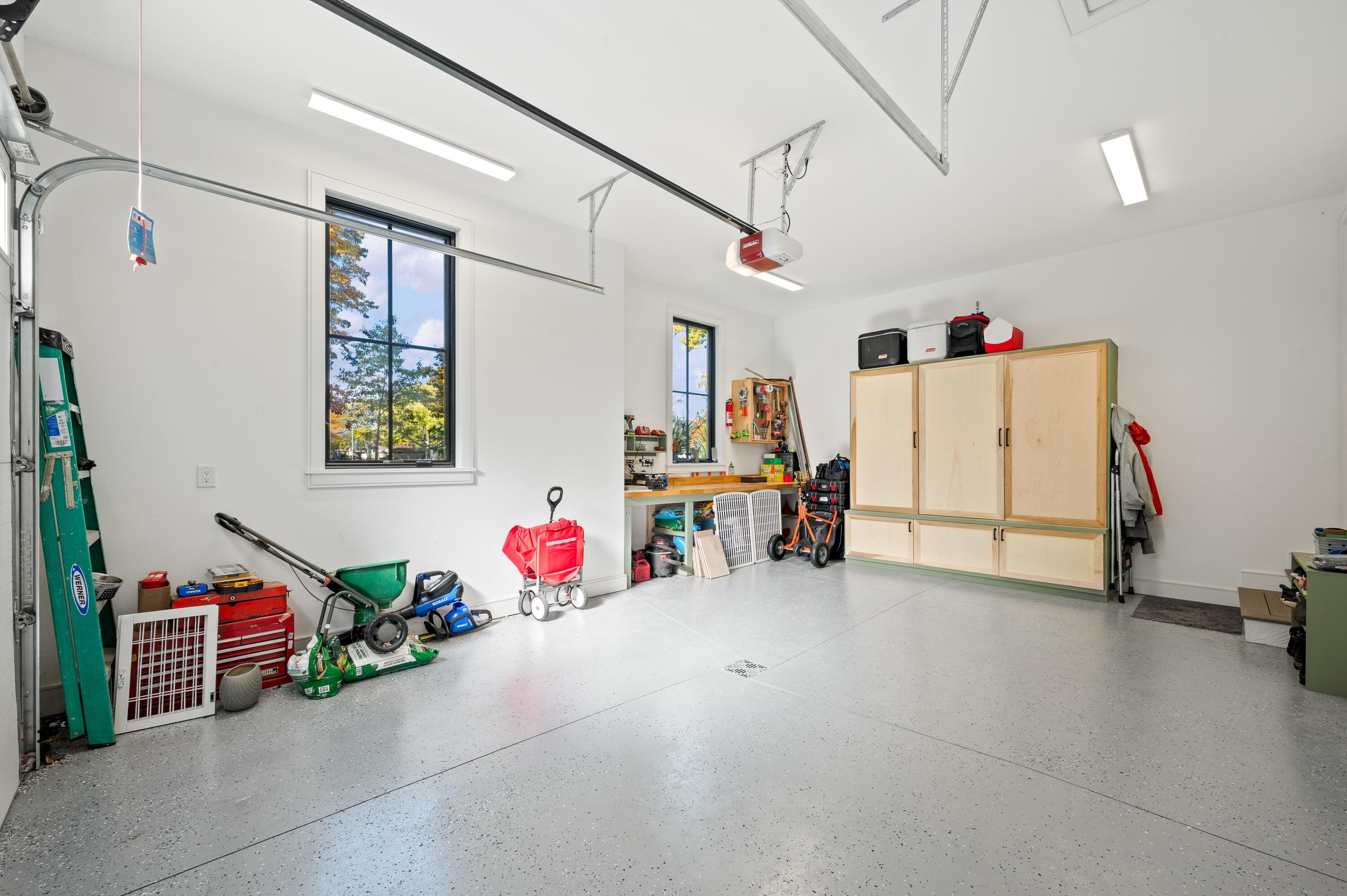 St. Joseph, Michigan, 49085, United States, 6 Bedrooms Bedrooms, ,6 BathroomsBathrooms,Residential,Active,1985598