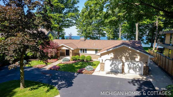 3065 N LAKESHORE DR, HOLLAND, MI 49424 - Image 1