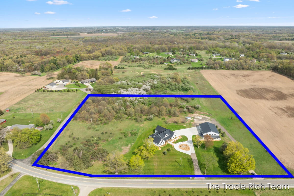 Rockford, Michigan, 49341, United States, 5 Bedrooms Bedrooms, ,5 BathroomsBathrooms,Residential,Active,1929409