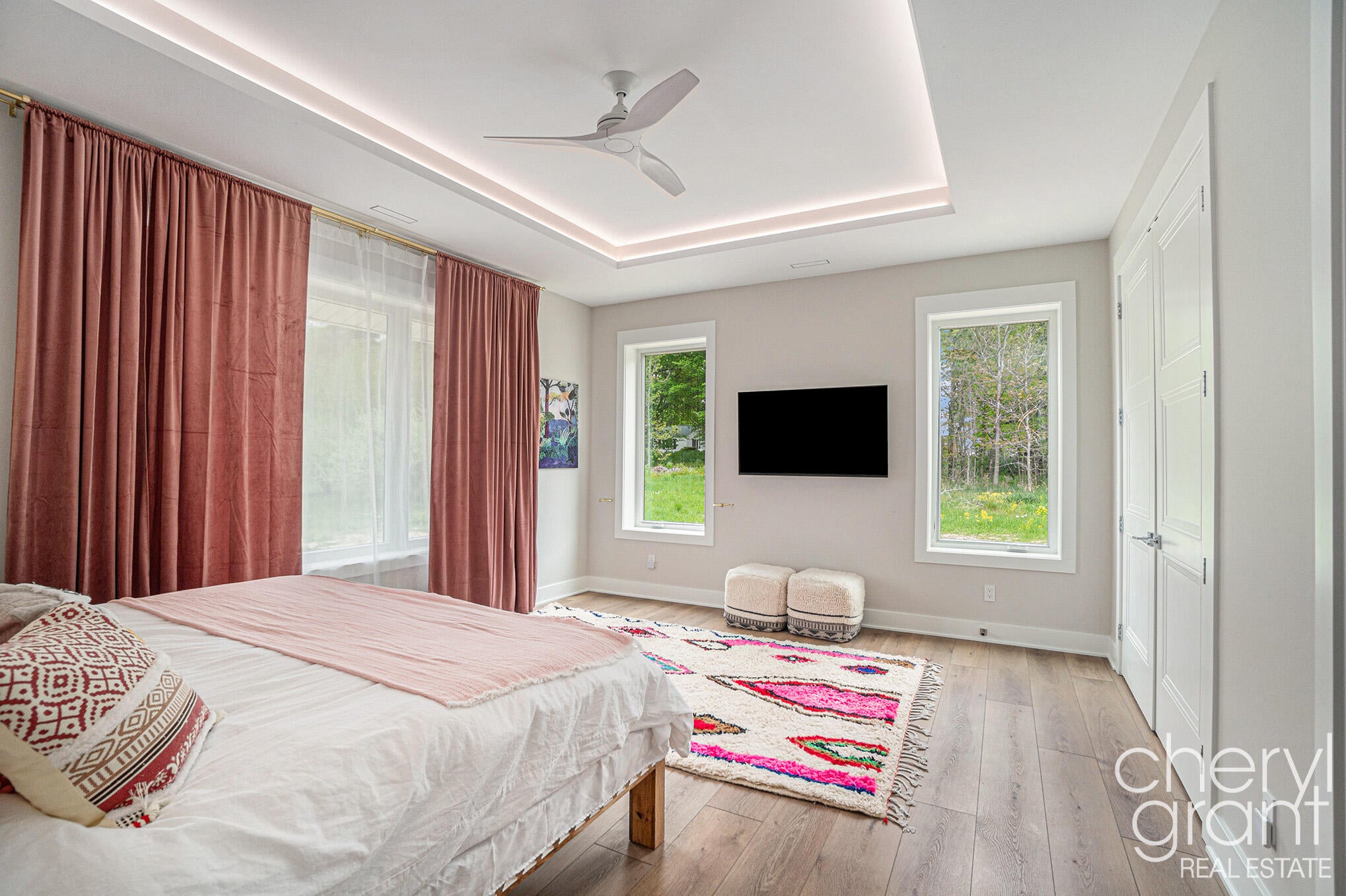 Fennville, Michigan, 49408, United States, 4 Bedrooms Bedrooms, ,4 BathroomsBathrooms,Residential,Active,1964494