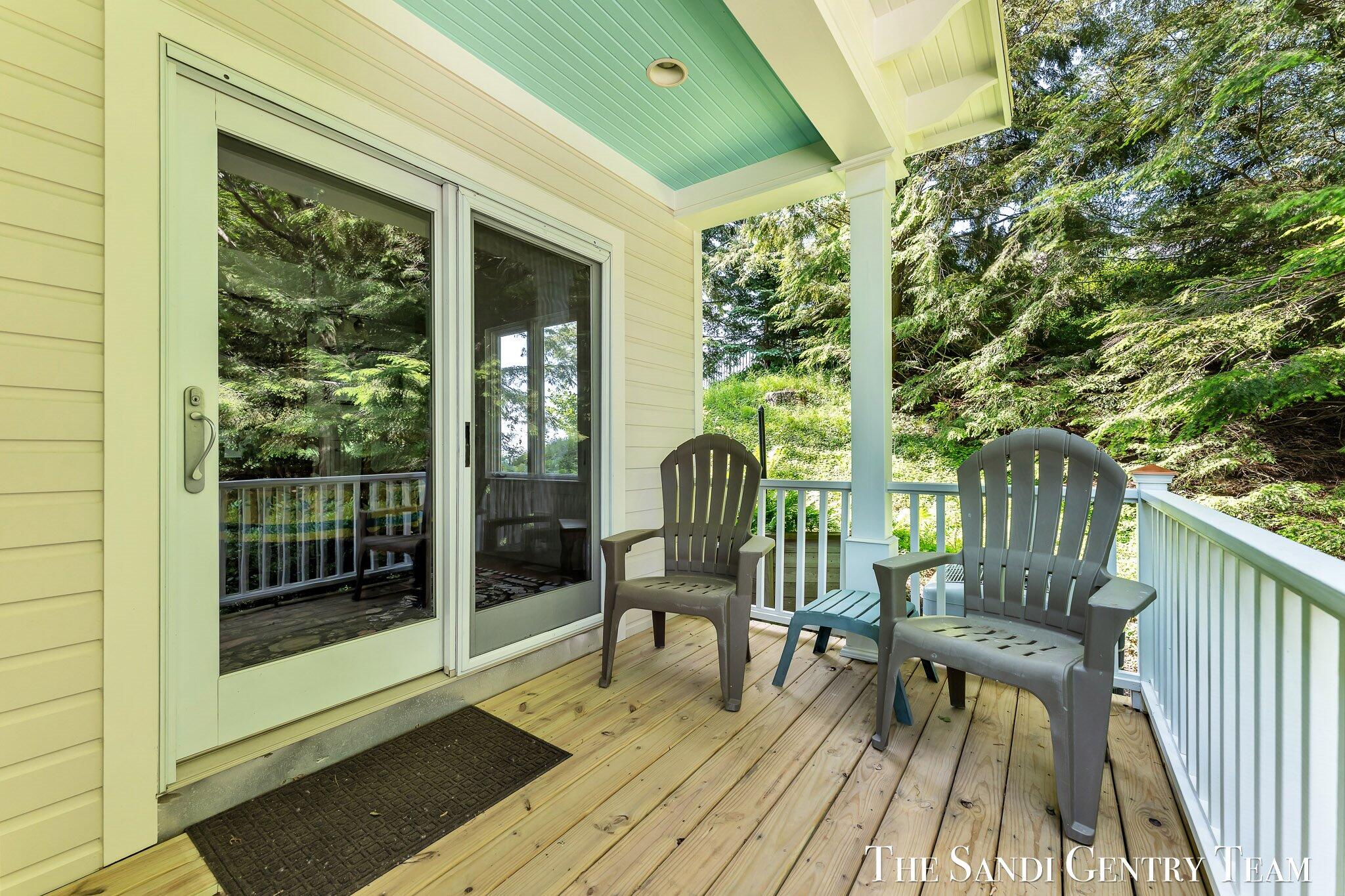 Grand Haven, Michigan, 49417, United States, ,4 BathroomsBathrooms,Residential,Active,1761642