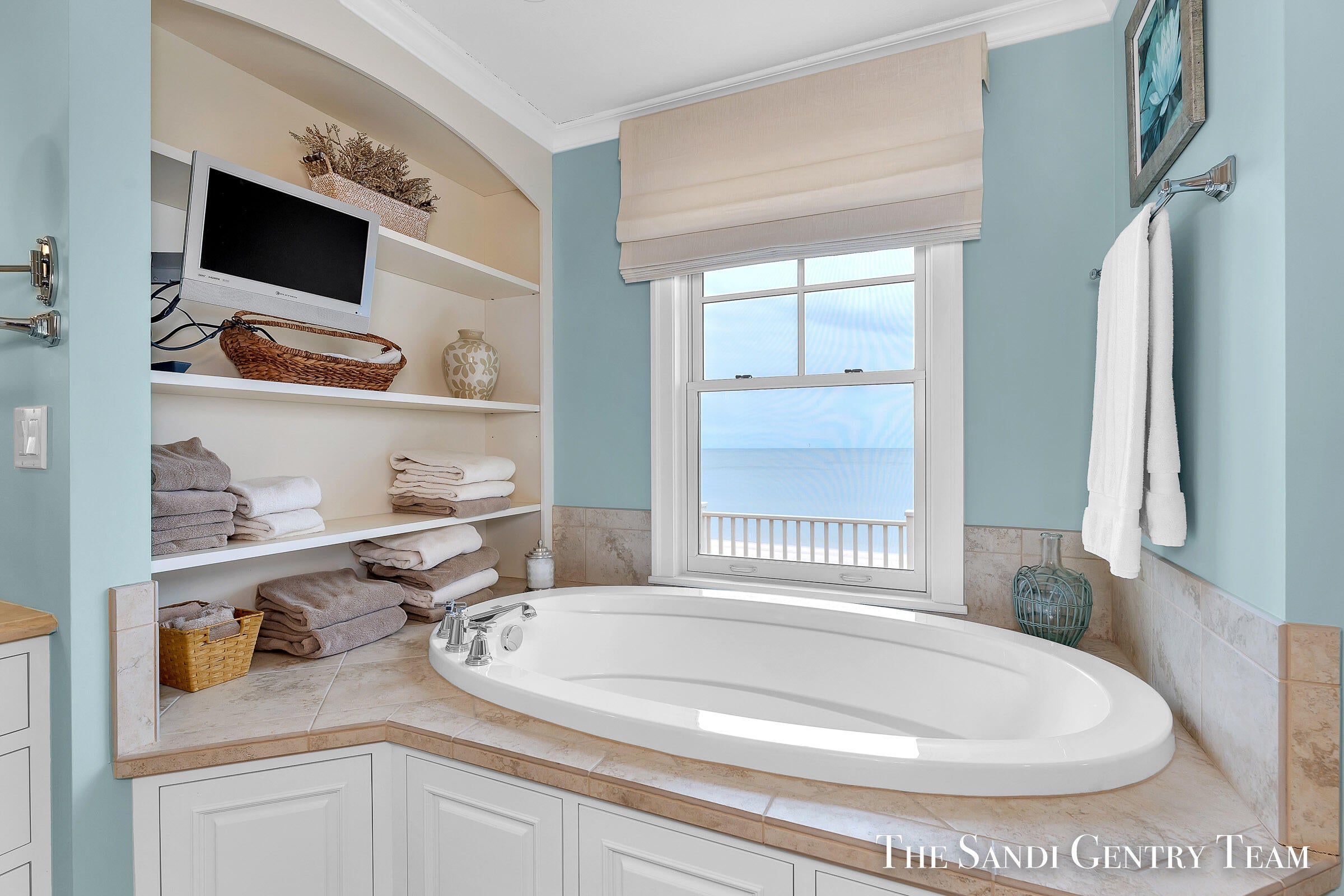 Spring Lake, Michigan, 49456, United States, 5 Bedrooms Bedrooms, ,6 BathroomsBathrooms,Residential,Active,1960133