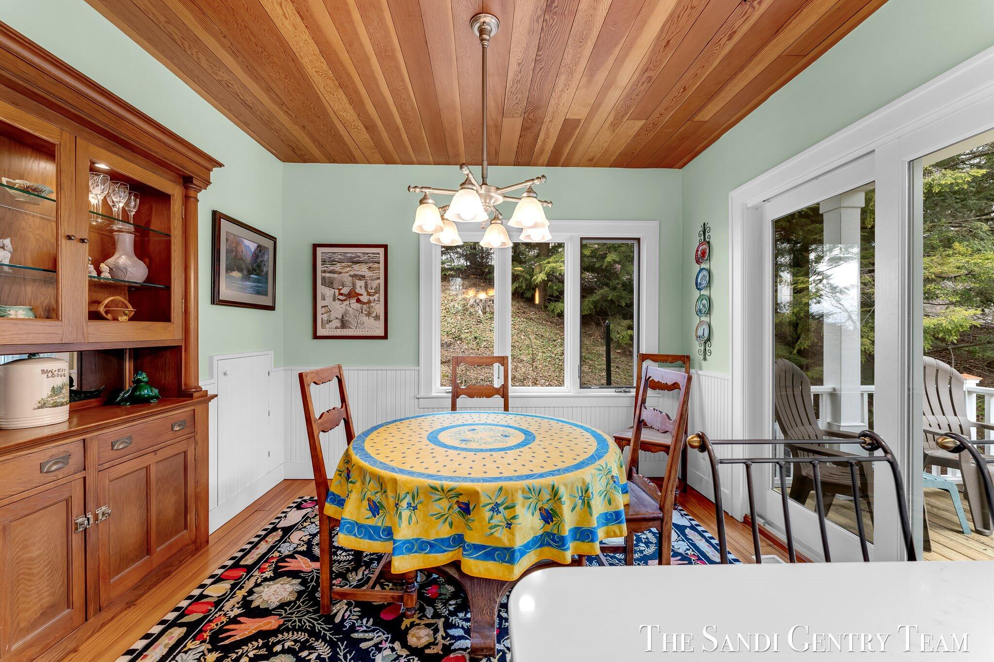 Grand Haven, Michigan, 49417, United States, ,4 BathroomsBathrooms,Residential,Active,1761642