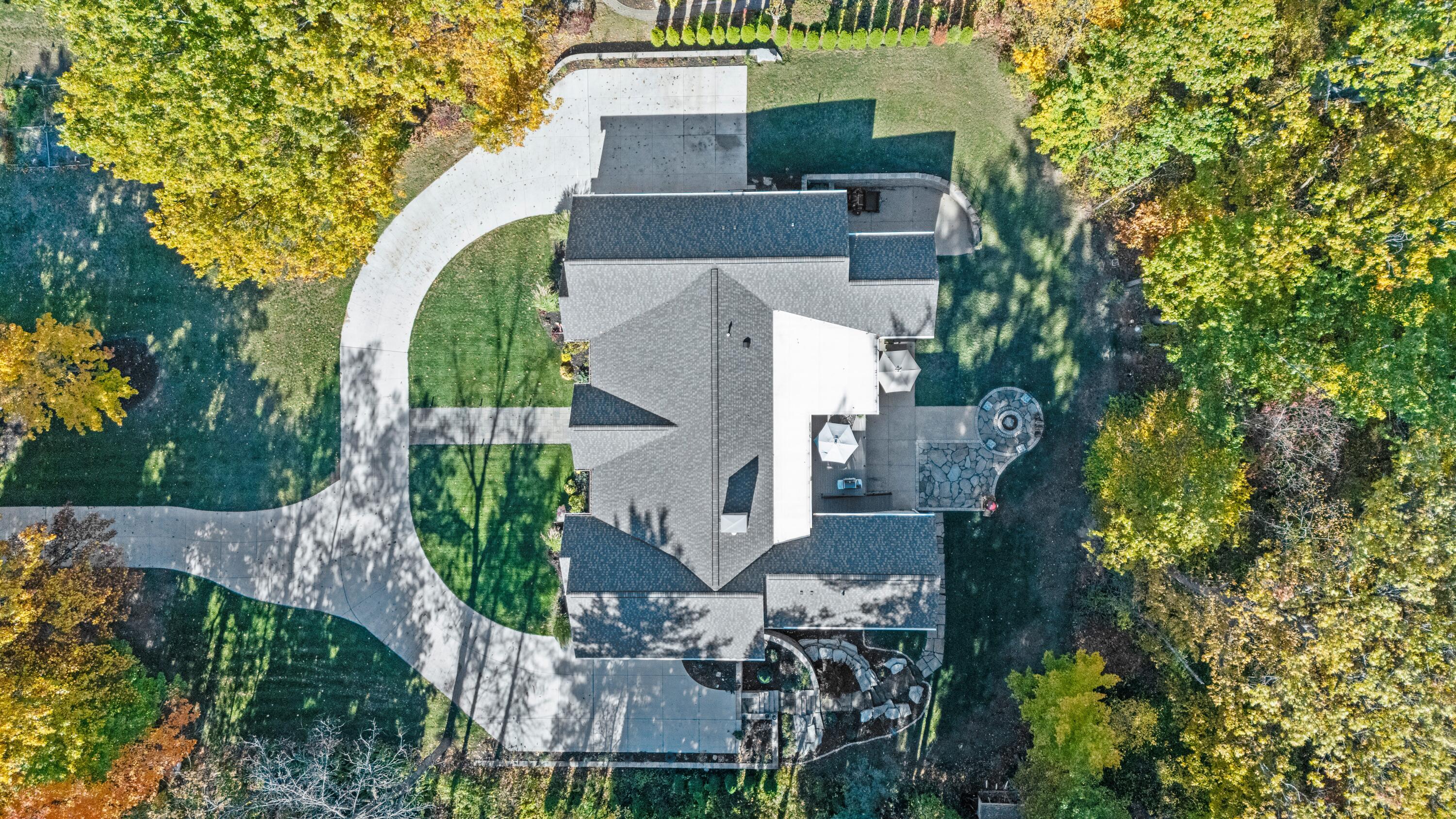 St. Joseph, Michigan, 49085, United States, 6 Bedrooms Bedrooms, ,6 BathroomsBathrooms,Residential,Active,1985598