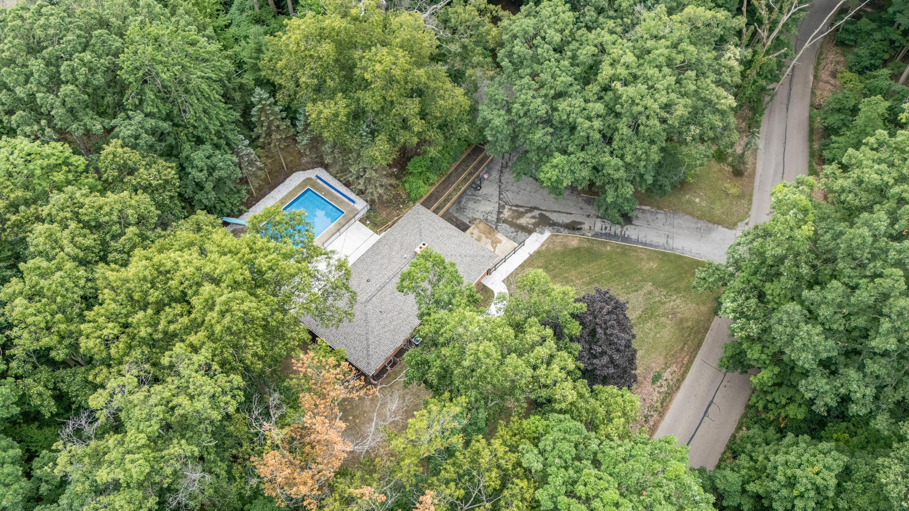 Bridgman, Michigan, 49106, United States, 5 Bedrooms Bedrooms, ,3 BathroomsBathrooms,Residential,Active,1922345