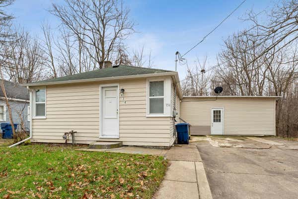 934 EDGECUMBE AVE, BENTON HARBOR, MI 49022 - Image 1