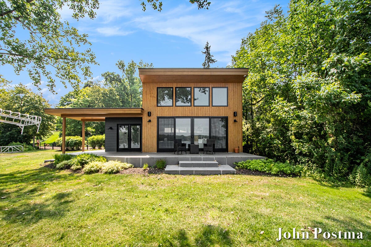 East Grand Rapids, Michigan, 49506, United States, 4 Bedrooms Bedrooms, ,6 BathroomsBathrooms,Residential,Active,2015444