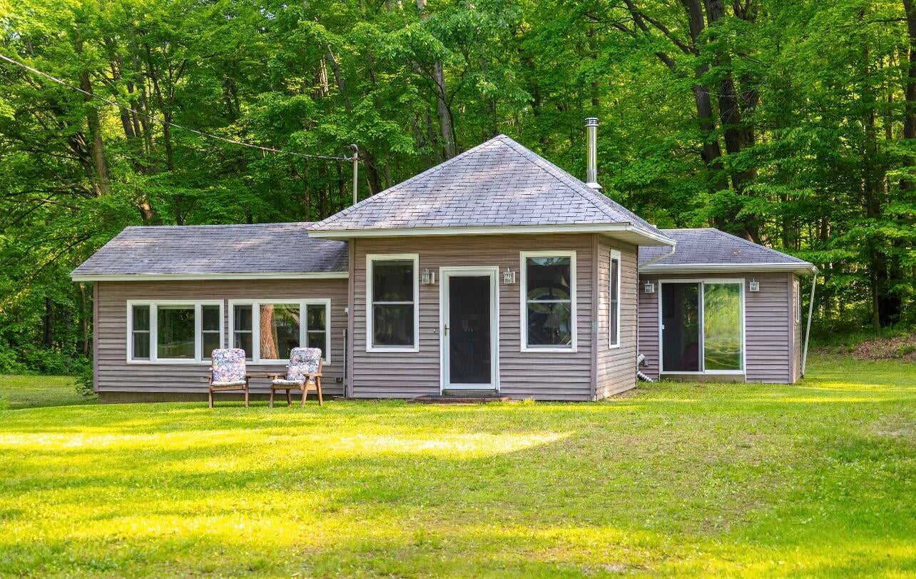 Galien, Michigan, 49113, United States, 3 Bedrooms Bedrooms, ,2 BathroomsBathrooms,Residential,Active,1765069