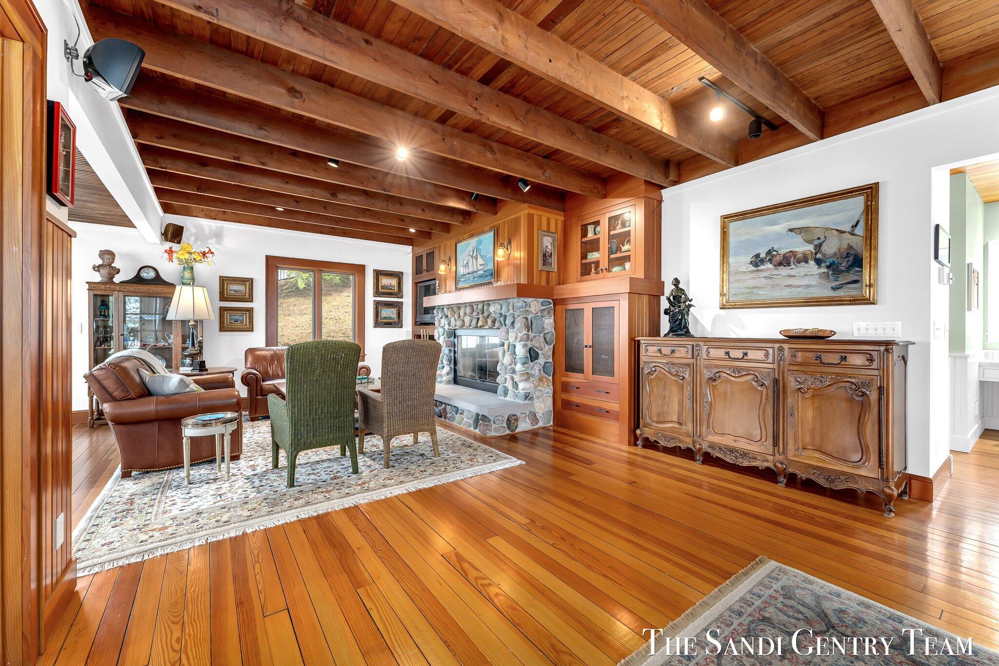 Grand Haven, Michigan, 49417, United States, ,4 BathroomsBathrooms,Residential,Active,1761642