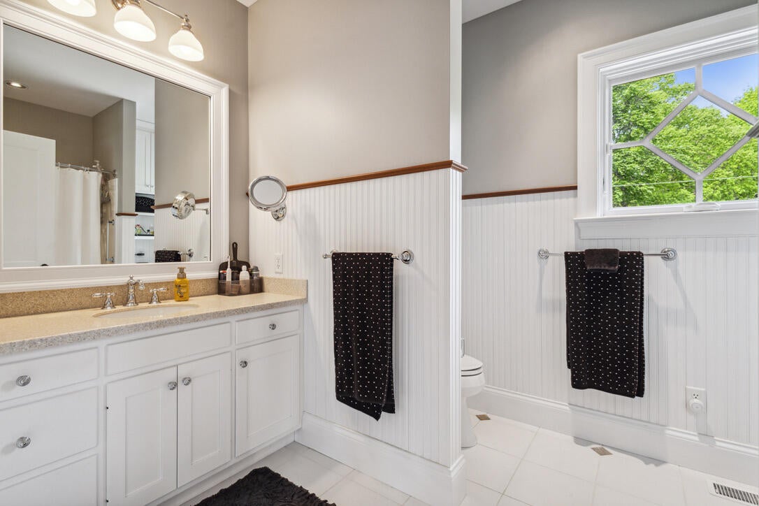 White Pigeon, Michigan, 49099, United States, 9 Bedrooms Bedrooms, ,9 BathroomsBathrooms,Residential,Active,1849554