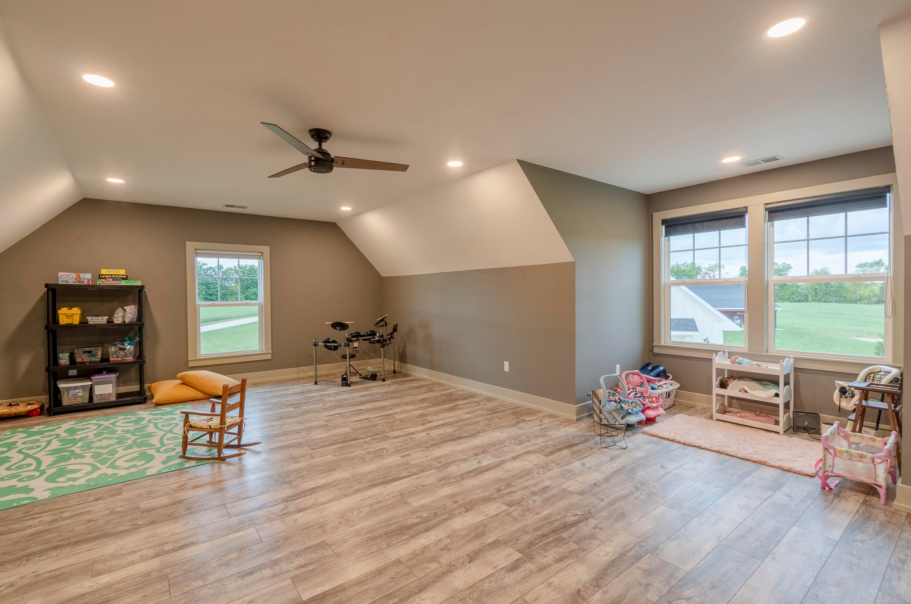 Middleville, Michigan, 49333, United States, 6 Bedrooms Bedrooms, ,3 BathroomsBathrooms,Residential,Active,2006790