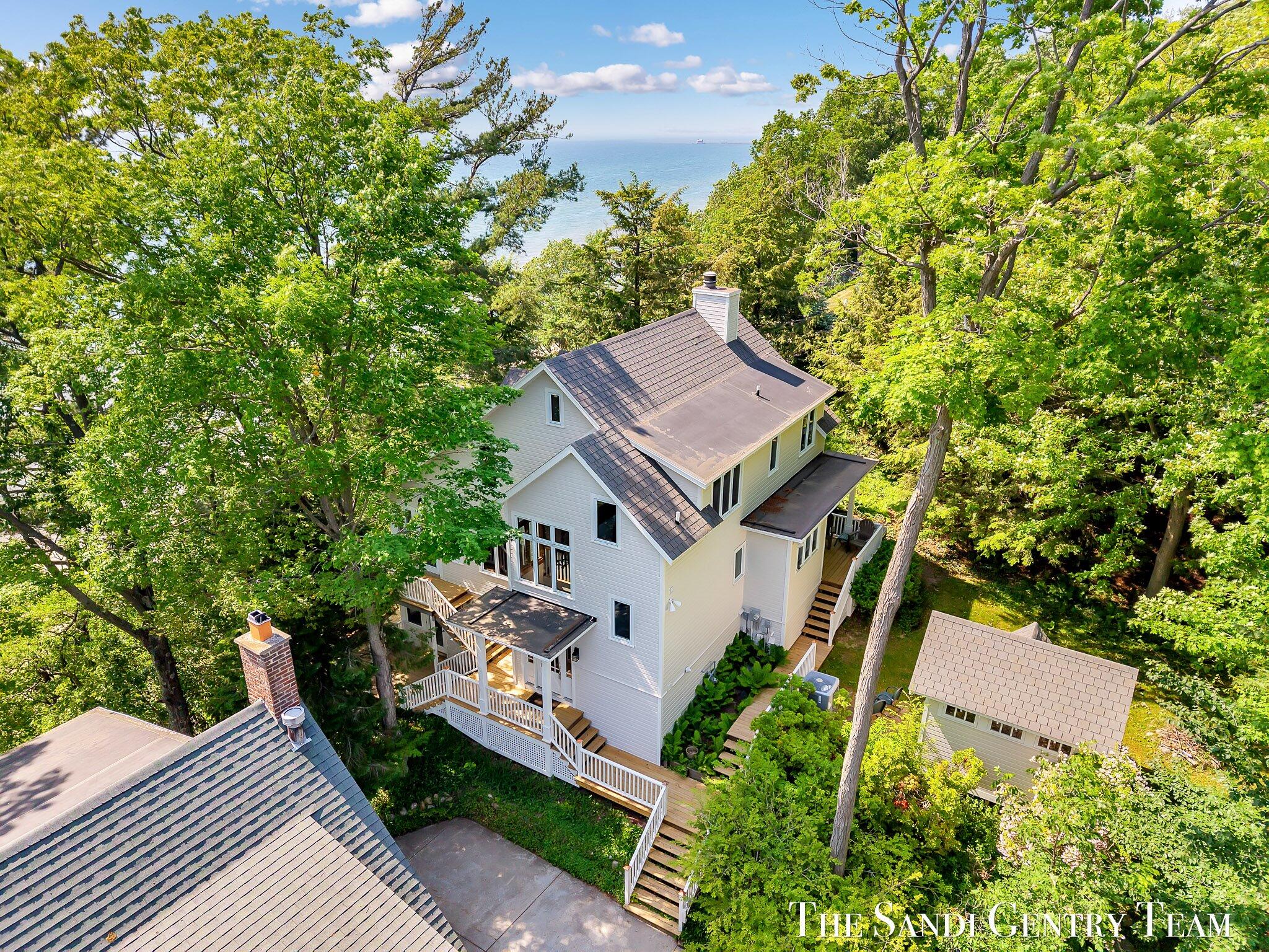 Grand Haven, Michigan, 49417, United States, ,4 BathroomsBathrooms,Residential,Active,1761642